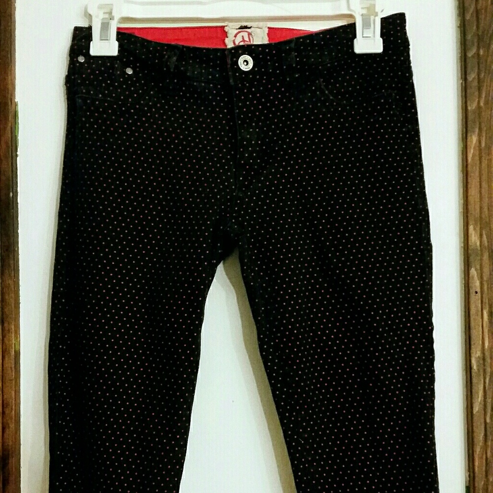 Chor Pinup Syle Black and Red Polka Dot Capris